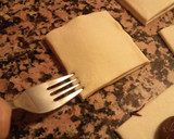 Foto del paso 4 de la receta: Bocaditos de hojaldre rellenos de cacao