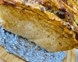 Foto del paso 7 de la receta: PAN 🥖 LIBRO 📚 RELLENO DE QUESO 🧀 Y ALBAHACA 🌿