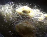 A picture of step 5 of Batata Vada.