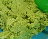 Foto langkah ke 5 dari resep Kue Putri Salju Pandan Keju.