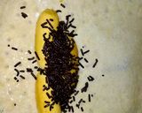 Foto langkah ke 2 dari resep Lumpia pisang coklat.