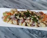 A picture of step 1 of Chickpea bean salad.