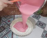 صورة لخطوة 5 من وصفة كيك يومي بذوق الفراولة 🍓 في المول العجيب