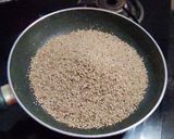 खमंग खुसखुशीत तिळगुळ पोळी. (Tilgul Poli Recipe In Marathi) रेसिपी स्टेप 1 फोटो 