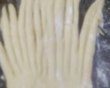 A picture of step 4 of Wool roll bread.