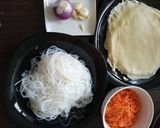 Foto langkah ke 1 dari resep Kulit lumpia isi bihun.