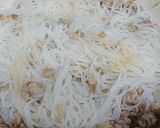Hình bước làm 2 của món Bún gạo khô xào giòn
