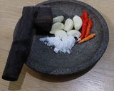 Foto langkah ke 4 dari resep Nila Penyet Sambel Bawang.
