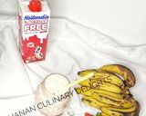 A picture of step 1 of Banana and strawberry smoothies 😋.