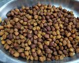 A picture of step 2 of Kala Chana Chaat.