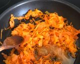 Une image de l'étape 4 de Tagliatelles de carottes au miel et au thym.