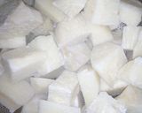 A picture of step 1 of Boiled yam with spring onion sauce.