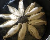 Une image de l'étape 10 de Gyozas.