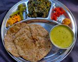 A picture of step 3 of Fenugreek leaves with brinjals sabzi.