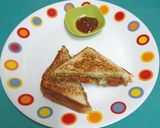 A picture of step 4 of Vegetable Sandwich With Spicy Sattu Chutney.