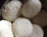 A picture of step 2 of Idli With Chutney.
