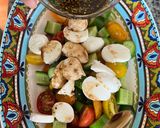 Hình bước làm 2 của món Salad Dưa Leo Cà Chua Bi và Phô Mai Tươi Mozzarella