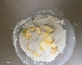 Une image de l'étape 3 de Pâte brisée aux deux farines et lait entier.