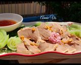 Hình bước làm 2 của món Lưỡi heo luộc chấm mắm gừng