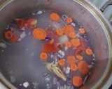 Foto langkah ke 3 dari resep Sup ayam jamur kuping.