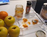 Foto del paso 1 de la receta: Manzanas con corazón de Nuez y Dátil asadas al Microondas