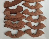 Foto del paso 7 de la receta: Galletitas Halloween: murciélagos terroríficos de chocolate