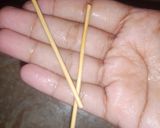 A picture of step 2 of Crispy potato lollypops.