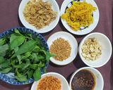 Hình bước làm 1 của món Bánh tráng trộn (có gì trộn đó)