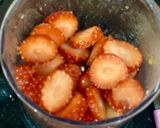 Hình bước làm 3 của món Mứt dâu cho bé
