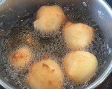 Foto del paso 5 de la receta: Buñuelos con Salsa de Guayaba (membrillo)