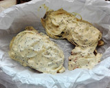 Foto del paso 4 de la receta: Salmón con costra de cebolla y queso