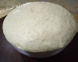صورة لخطوة 4 من وصفة Pizza calzone بيتزا كالزون الايطالية