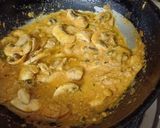 A picture of step 3 of Garlic mushroom masala.