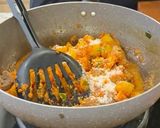 Foto langkah ke 3 dari resep Sambal goreng kentang hati.