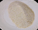 A picture of step 1 of Rice rava upma.