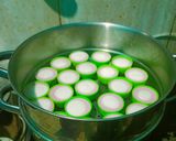 Foto langkah ke 6 dari resep Kue Nona Manis Buah Naga.