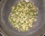 A picture of step 2 of White sauce pasta.