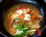 รูปขั้นตอนการทำที่ 5 ของ กุ้งผัดขิง ราดหน้าข้าว