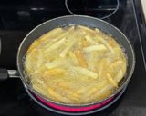 A picture of step 3 of SPANISH TAPA 4 INGREDIENTS - Huevos Rotos con Jamón | Potatoes with Eggs and Spanish Ham.
