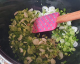 Foto del paso 2 de la receta: Pollo con jugo de naranja y miel