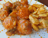 Foto del paso 8 de la receta: Albóndigas de pollo y berenjena salsa bacon y moruno amarillo
