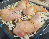 Foto del paso 2 de la receta: Contramuslos de pollo al horno en salsa cremosa de limón, ajo y mantequilla