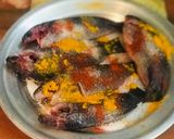 A picture of step 2 of Bengali: Koii Machher Tel-Jhal.