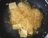 Foto langkah ke 4 dari resep Bihun Kecap Tahu.