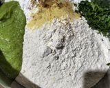 Foto langkah ke 1 dari resep Kripik Bawang Seledri / Stik Bawang/Cimi-cimi Bawang Tanpa Telur.