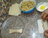 A picture of step 4 of Spaghetti wraps.