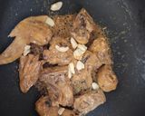 最受歡迎的便當菜料理-豆腐乳燒雞的食譜步驟5照片