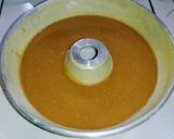 Foto langkah ke 5 dari resep Caramel Cake / Cake Sarang Semut Kukus.