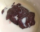 Foto del paso 1 de la receta: Hígado de ternera encebollado