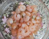 Foto del paso 1 de la receta: Ceviche de salmón y camarón al natural